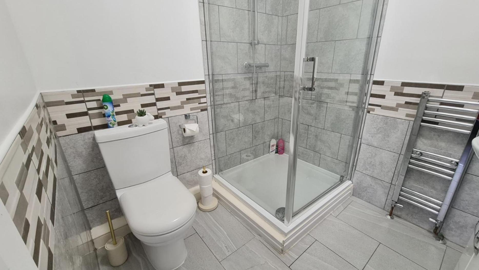 Cosy Studio With Kitchenette And Private Bathroom - 15Mins To Central London! ภายนอก รูปภาพ