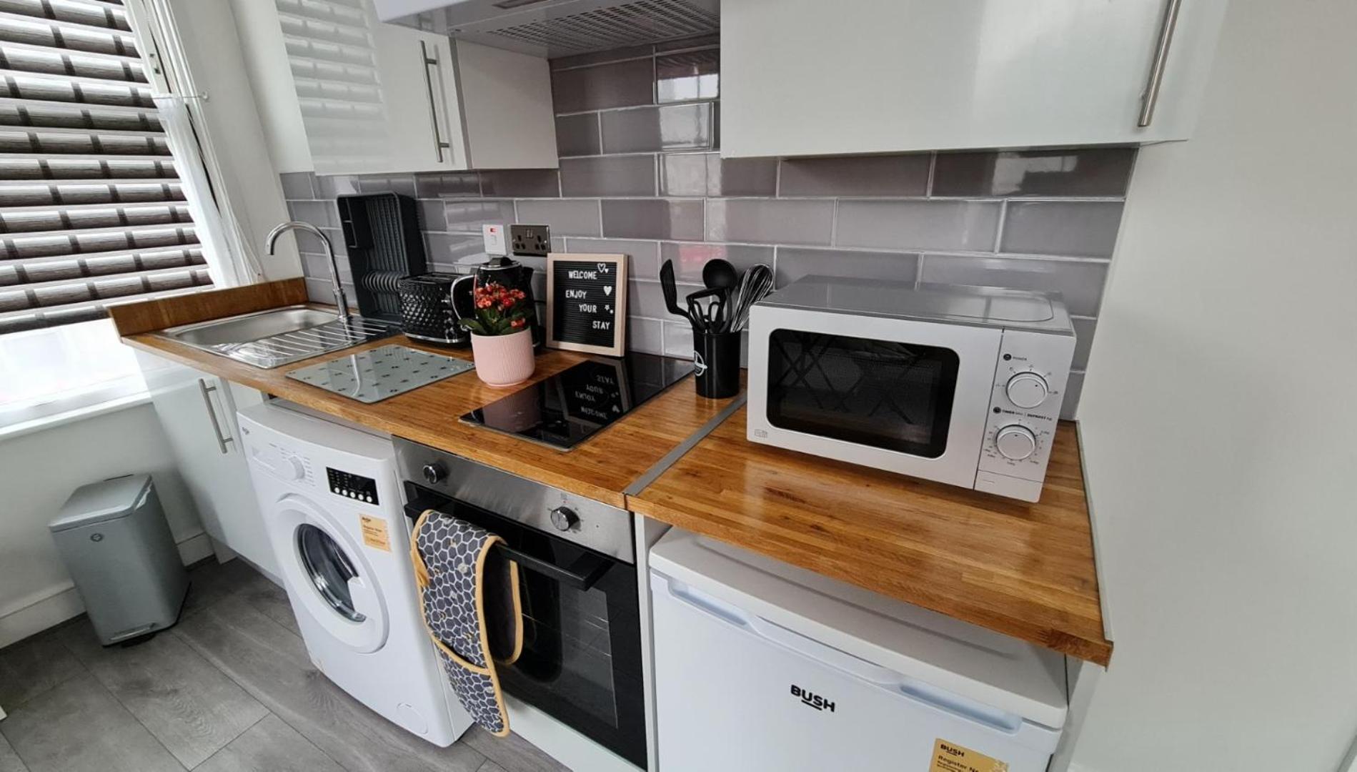Cosy Studio With Kitchenette And Private Bathroom - 15Mins To Central London! ภายนอก รูปภาพ