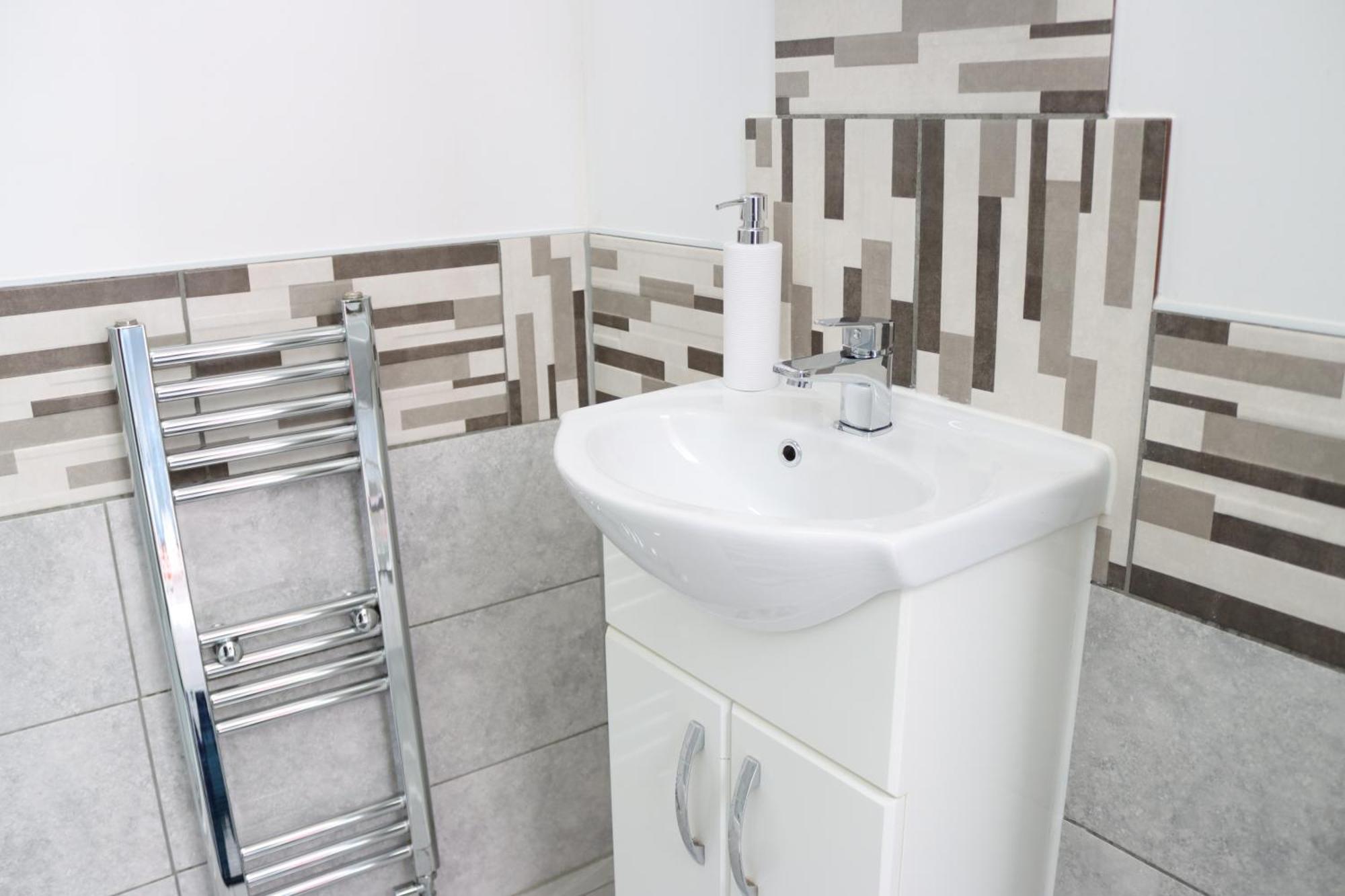 Cosy Studio With Kitchenette And Private Bathroom - 15Mins To Central London! ภายนอก รูปภาพ