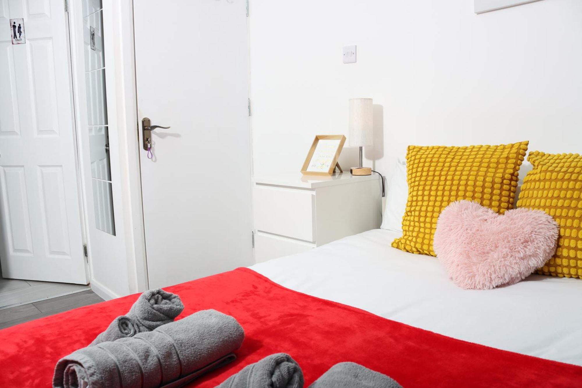 Cosy Studio With Kitchenette And Private Bathroom - 15Mins To Central London! ภายนอก รูปภาพ