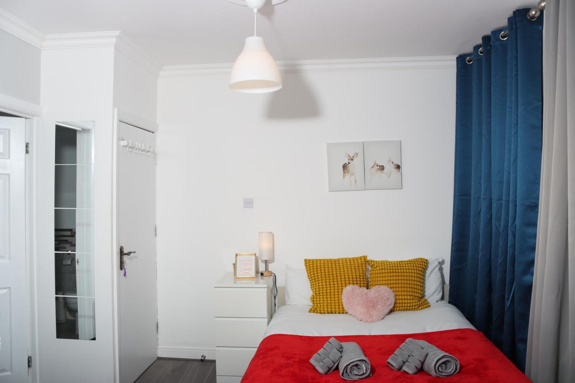 Cosy Studio With Kitchenette And Private Bathroom - 15Mins To Central London! ภายนอก รูปภาพ